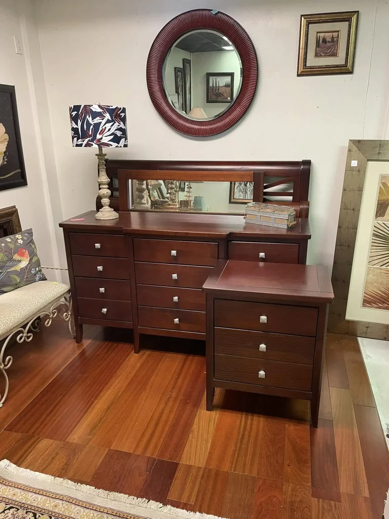 Family Traditions Home Decor and Furnishings 