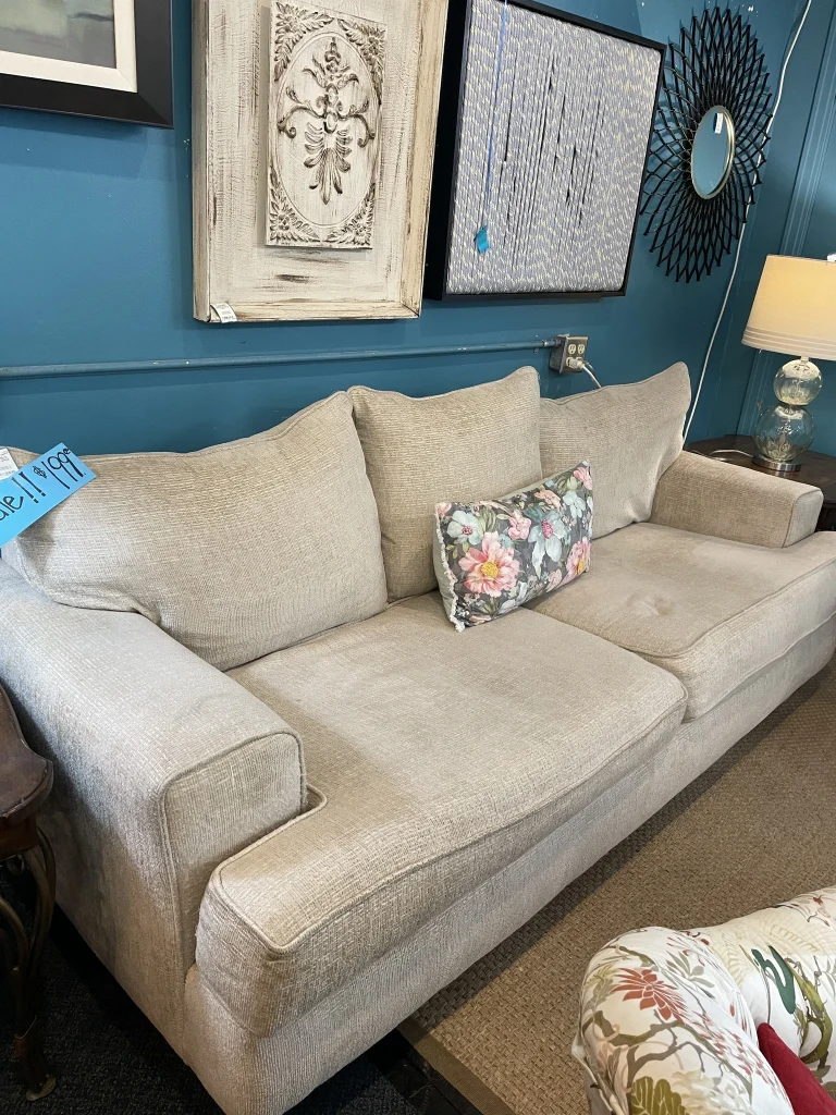 Bella's House - Best thrift store for furniture in Burlington NC