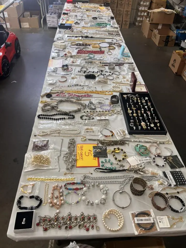 Mr Thrift - Best thrift store for jewellery in Burlington NC